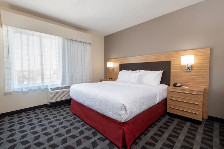1 Bedroom Suite