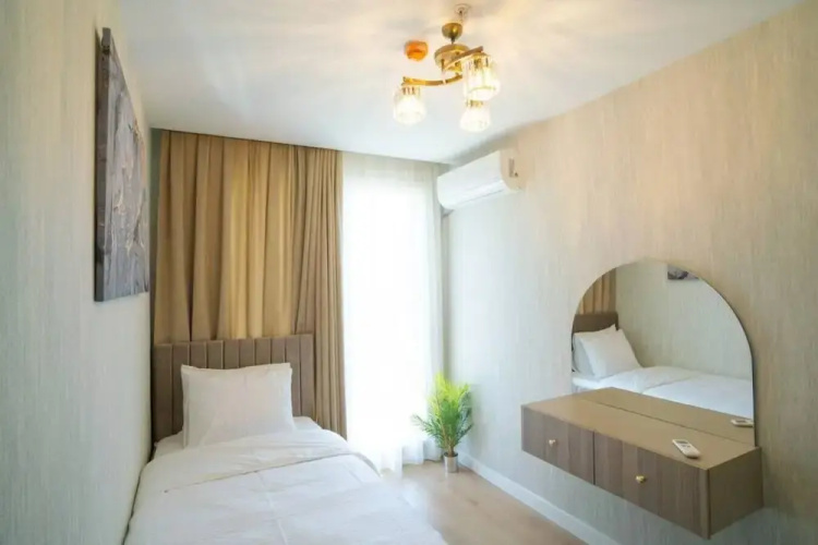 Fancy 2 1 Apt 2 Bathrooms - Core Living