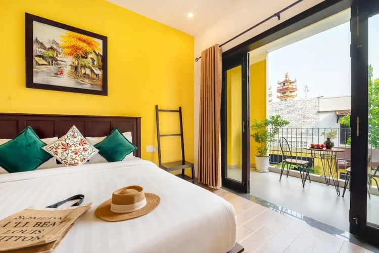 1 Bedroom Deluxe Double room with balcony and with garden view