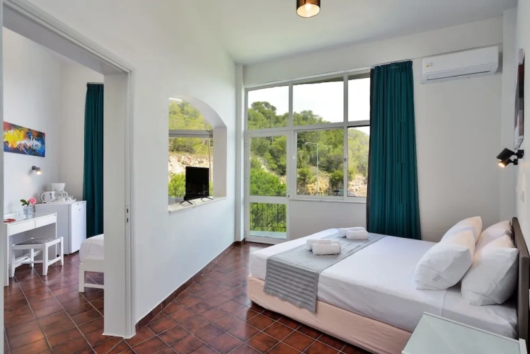 1 Bedroom Grand Triple room with mountain view