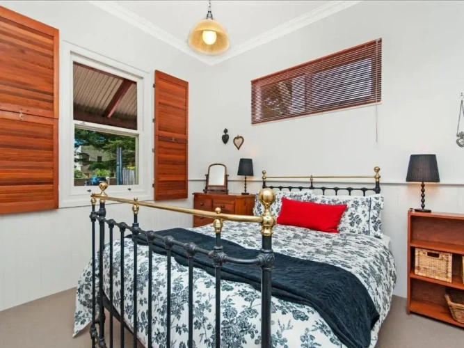 Double Cottage