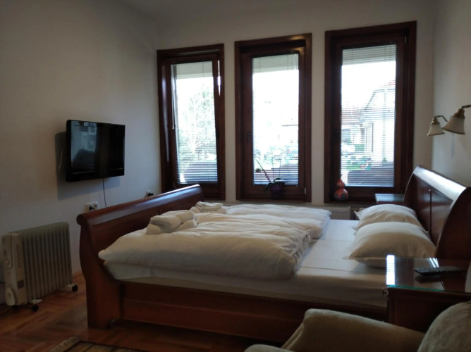 Mladenovic apartments