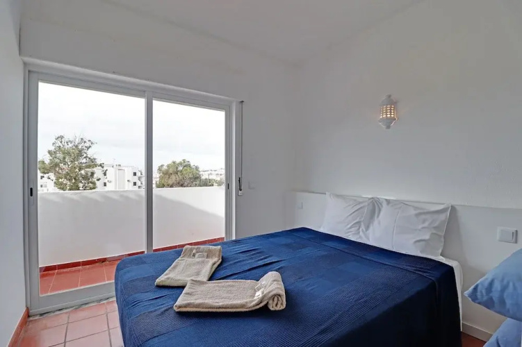 Albufeira Central 1 by Homing