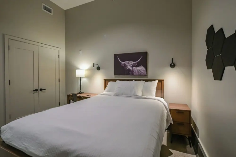 2 Bedrooms Suite with city view