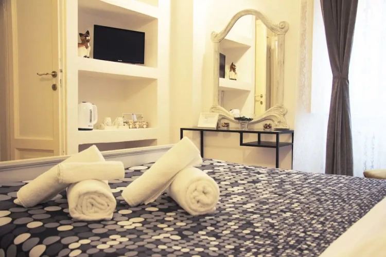 Classic Quadruple room