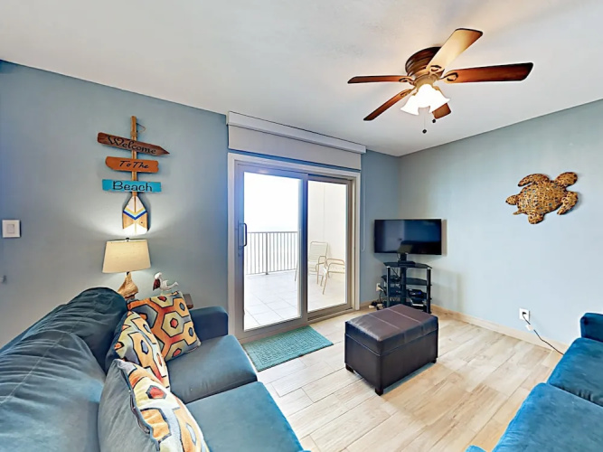 Hip Gulf-Side Unit 1004 - 1 Br Condo