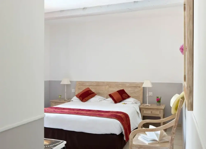 Superior Double room with balcony and with garden view