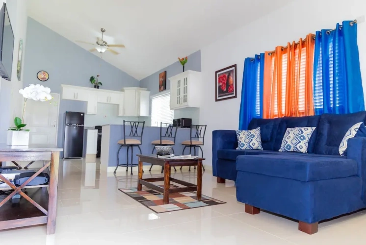 2 Bedrooms Executive Apartment with balcony and with garden view