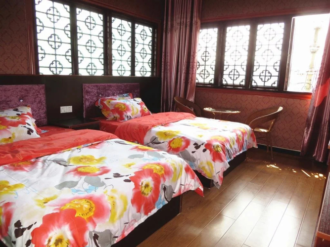 Fenghuang Ruyi Hostel