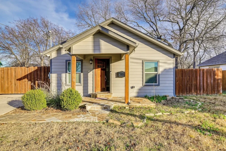 3 Bedrooms Cottage