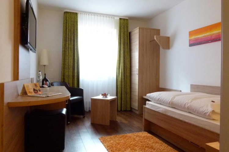 Standard Single room