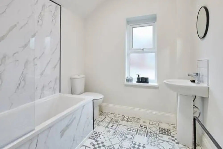 Host Stay Charlotte Street