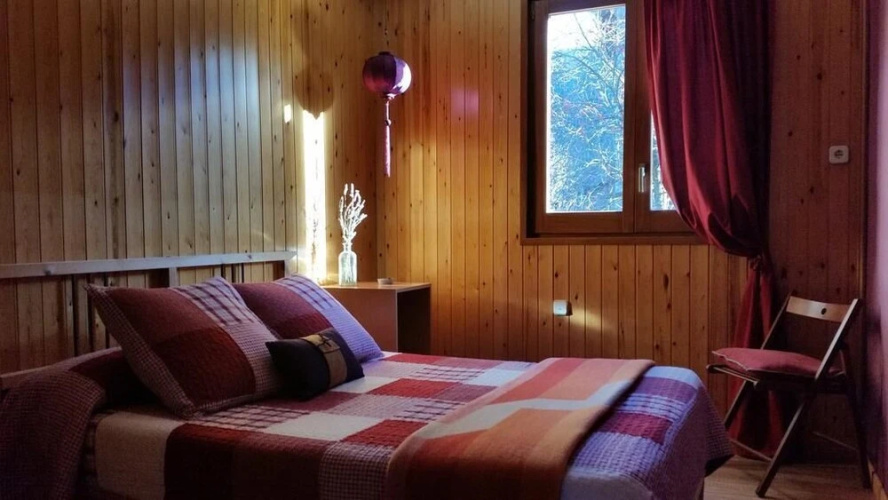 Hostal Xalet Refugi Pere Carné - Hostel