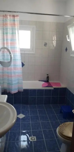 3 bedrooms house