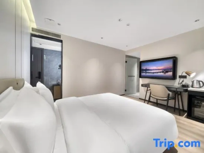 Standard Double room with lake view