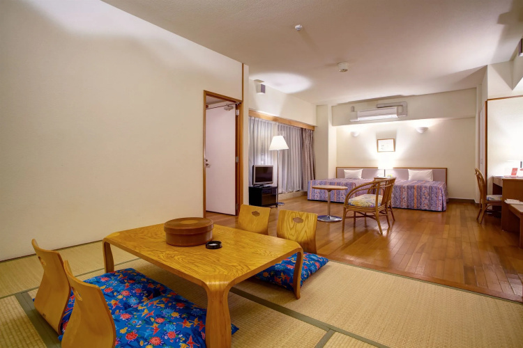 Hotel Yugaf Inn Bise
