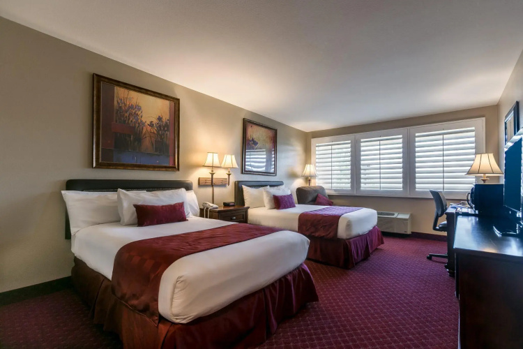 Grand Vista Hotel