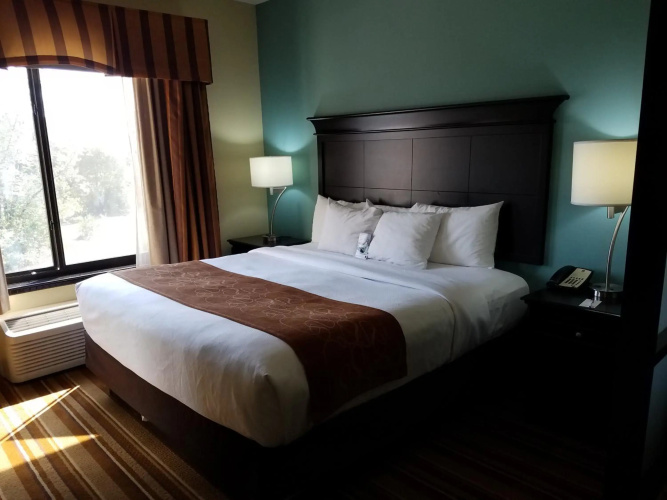 Comfort Suites Topeka Northwest