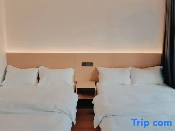 1 Bedroom Double Suite with city view