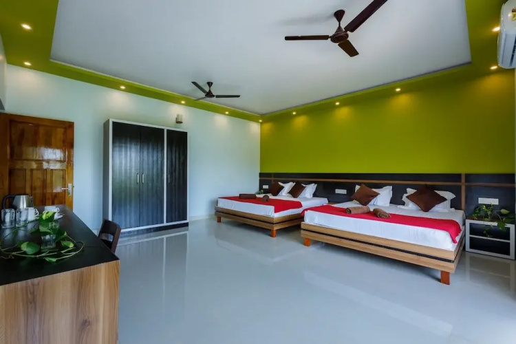 Om Shanti Residence