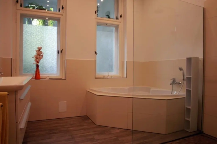 3 Bedrooms Double Apartment