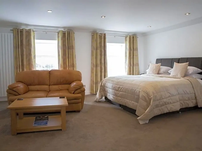 Deluxe Suite