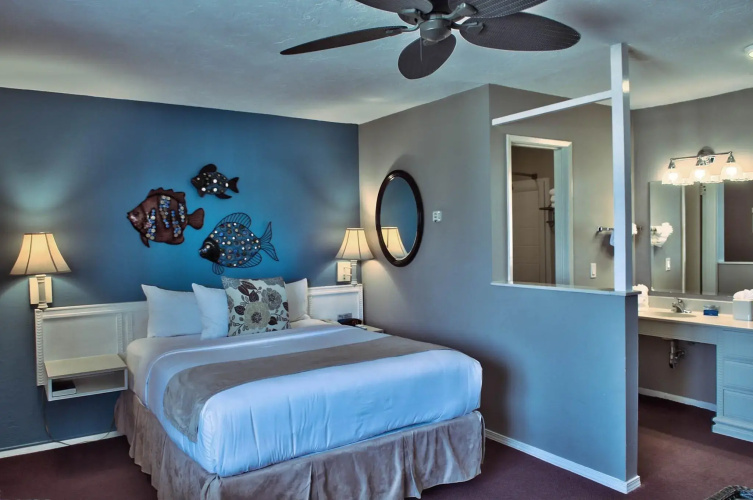 Lovers Point Inn