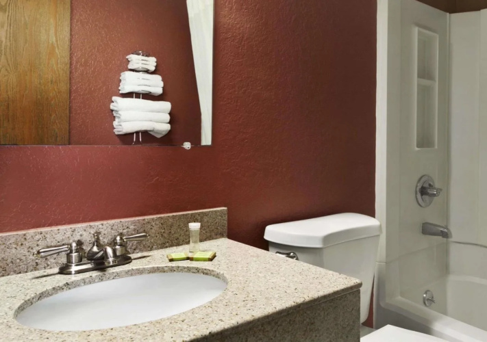Super 8 By Wyndham Kalamazoo
