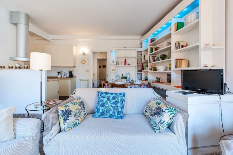 Spanish Steps Apartment