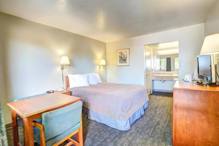 Good Nite Inn Redlands