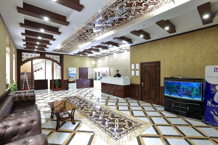 Hotel Seven Seasons