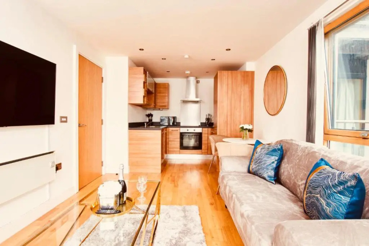 Deluxe City Centre Apt Balcony View Free Parking
