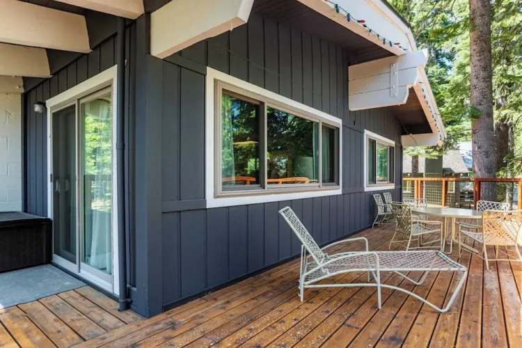 4 Bedrooms Cottage