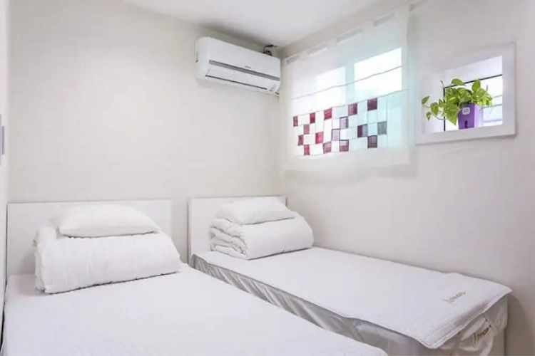 Twin room