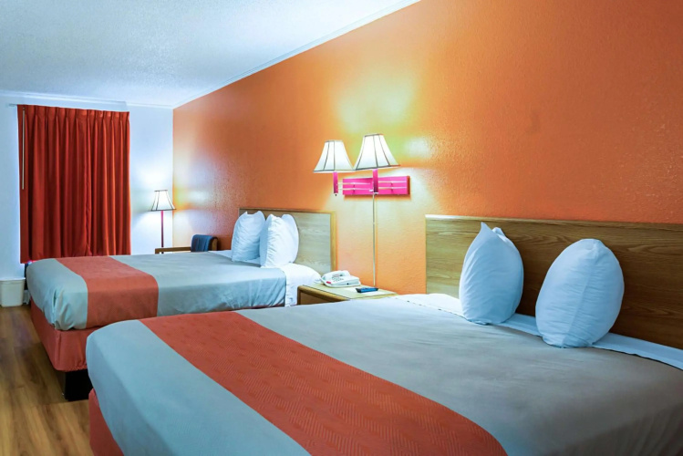 Motel 6 Perry, GA