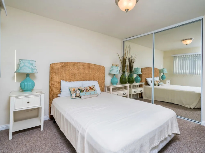 700 East Oceanfront Unit B