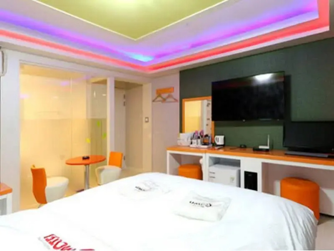 Feel 365 Motel