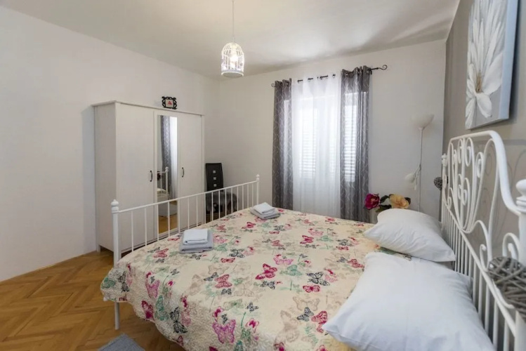 Apartments Zmika