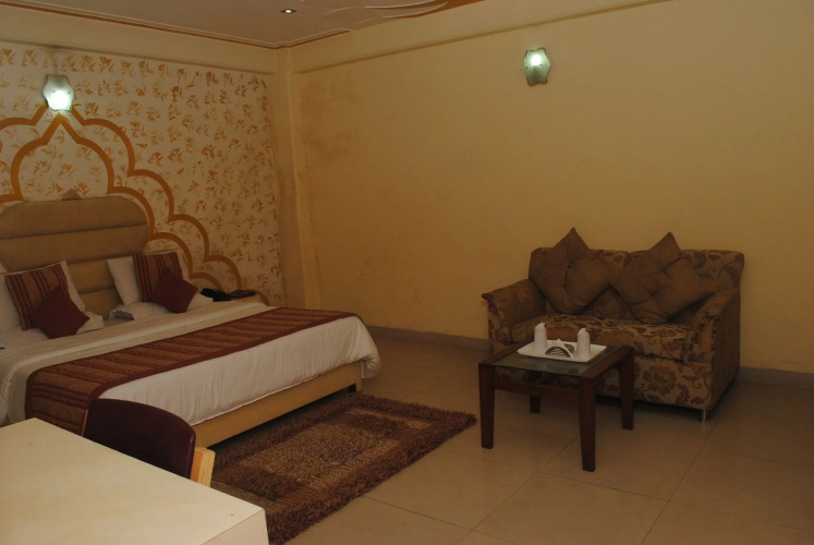 Hotel Moon Light Bhimtal