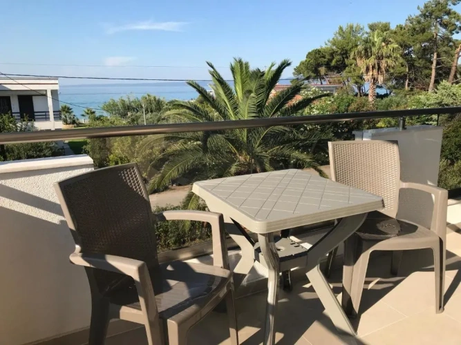 Apartment with sea view