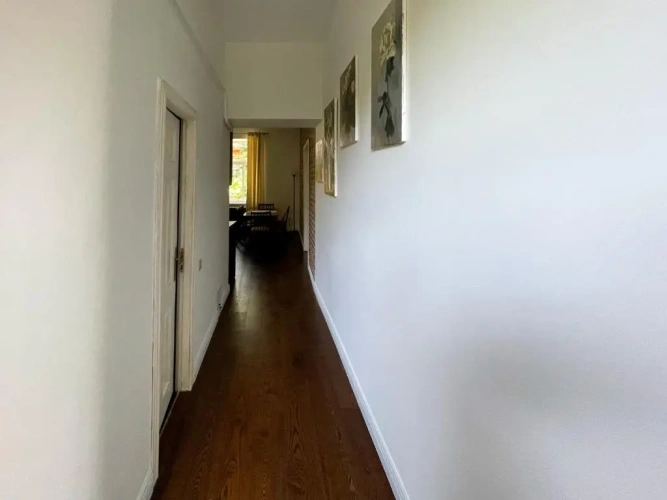 3 Bedrooms Apartment
