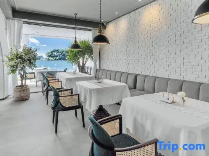 Arcadia  Seaview Design Hotel