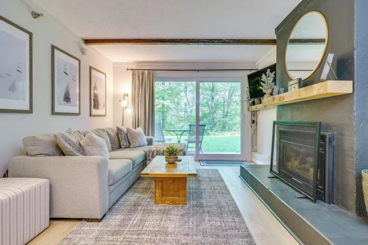 2 Bedrooms Apartment