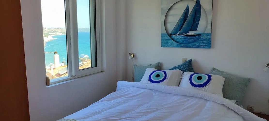 2 Bedrooms Comfort Cottage beachfront