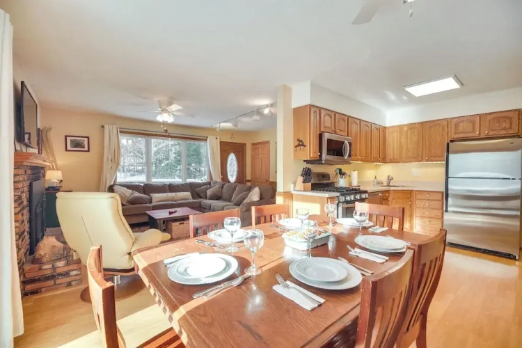 5 Bedrooms Cottage