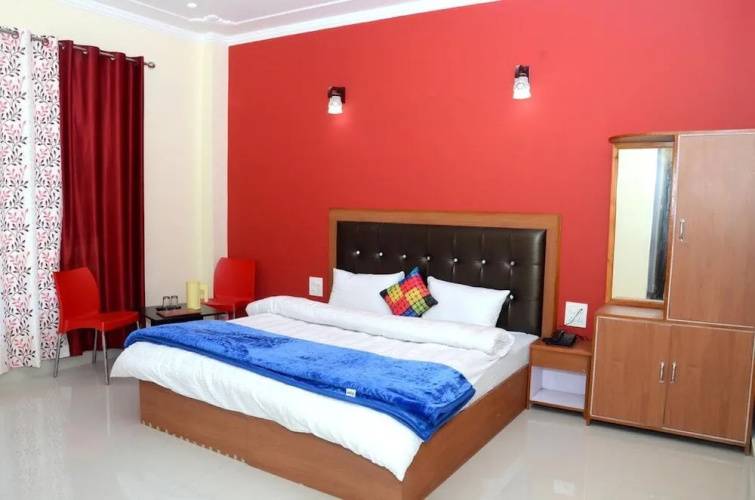 Hotel Bhagsu Sarovar Dharamshala