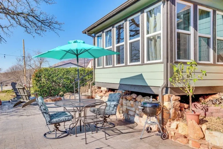 2 Bedrooms Cottage