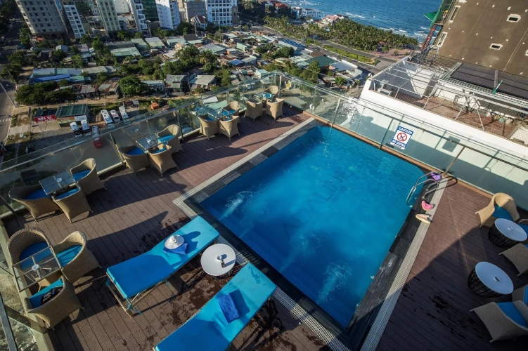 Deluxe Double room with partial ocean view