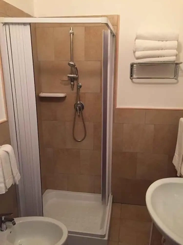 Standard Quadruple room with sea view
