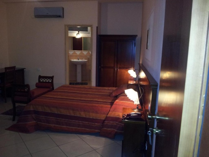 Standard Triple room